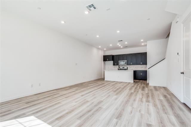 Foto del edificio - 9915 Schramm St