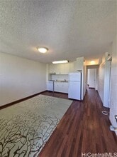 Building Photo - 409 Iolani Ave