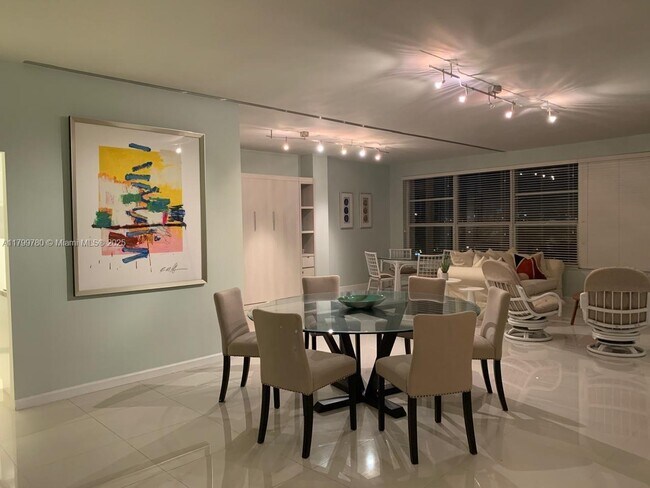 Building Photo - 4925 Collins Ave