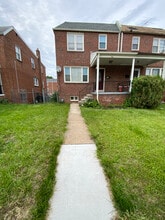 Building Photo - 719 W 38th St