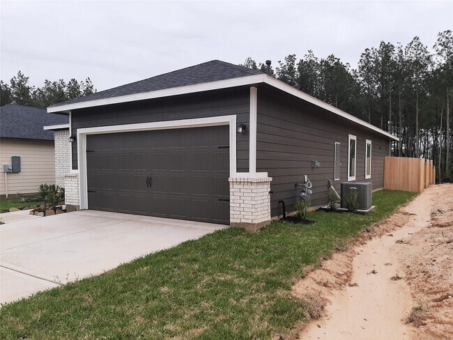 Foto del edificio - 5855 Strawflower Ln