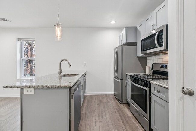 Photo - 2227 E Cumberland St Apartment