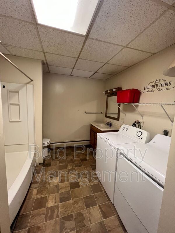 Foto del edificio - 7673 Lancaster Ave
