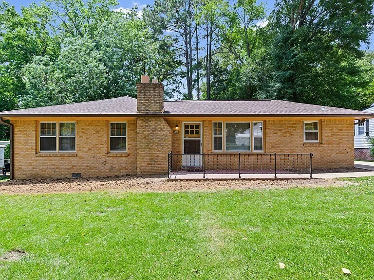 Foto principal - 75 Edenwood Dr