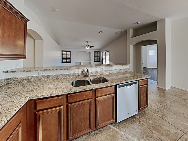 Building Photo - 3429 E Crescent Way