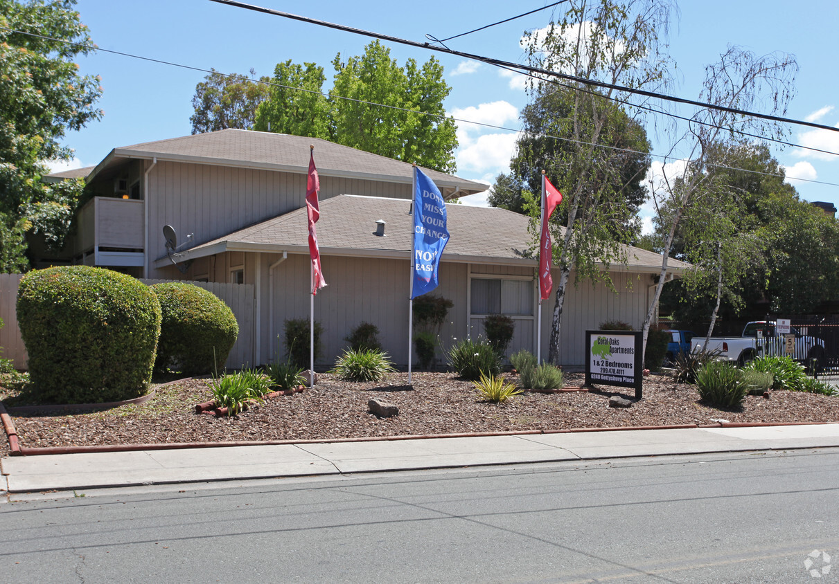 Foto principal - Lincoln Crest Apartments - Renovated Apart...