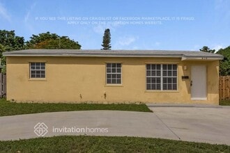 Building Photo - 810 N 69th Ave