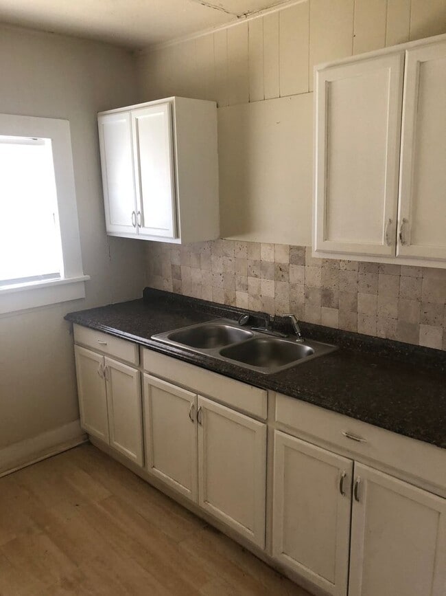 Foto del edificio - 1708 Avenue N