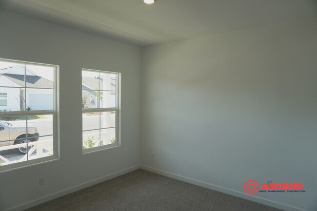 Building Photo - Beautiful 4-Bed Home in Shafter's Gossamer Grove Community – Solar Included!