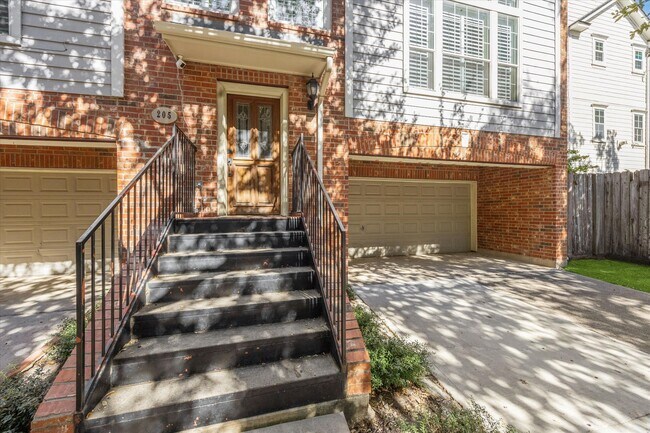 Foto del edificio - 205 Dennis St