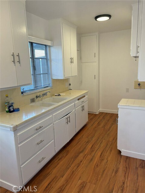 Foto del edificio - 1412 Benito Ave