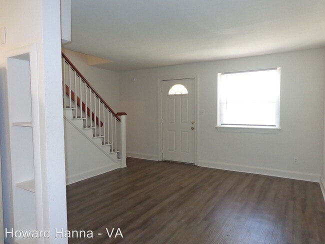Building Photo - 2020 E Ocean View Ave