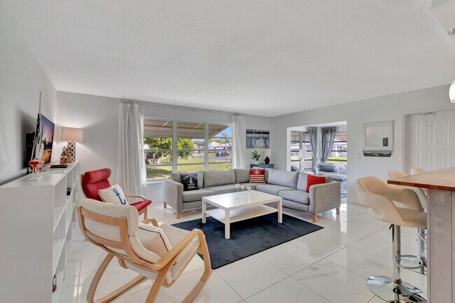 Foto del edificio - 1182 S Drive Cir