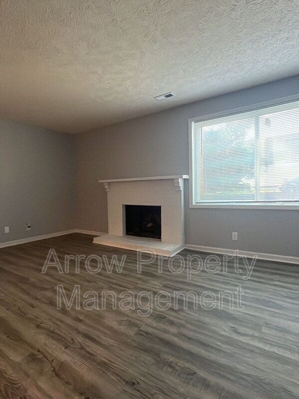 Building Photo - 660 S 20th St