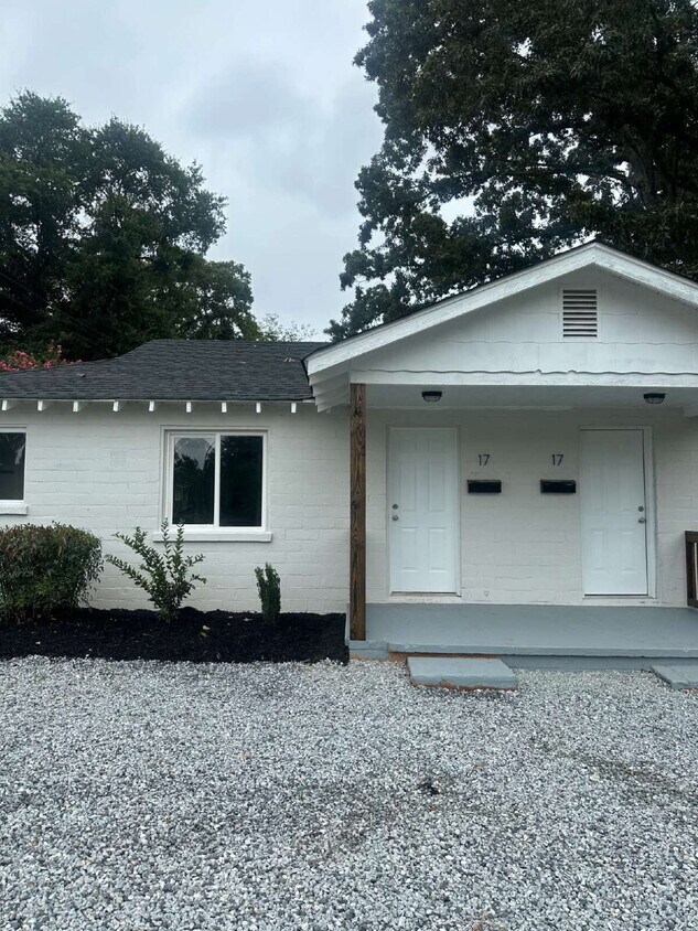 Newly Renovated 2 Bedroom Apartment in West Greenville - Newly Renovated 2 Bedroom Apartment in West Greenville