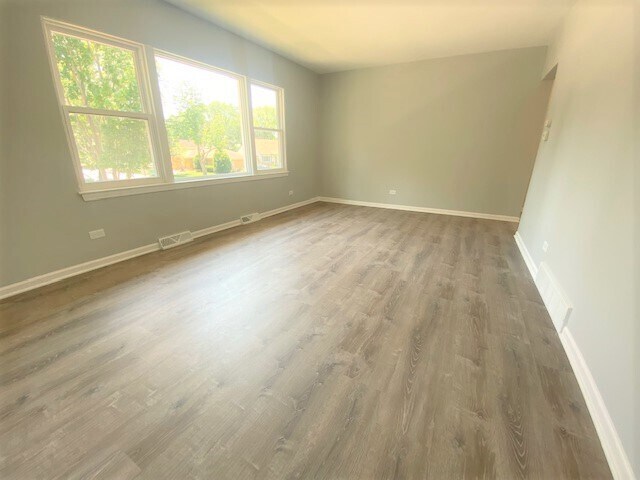 Foto del edificio - 736 E Division St
