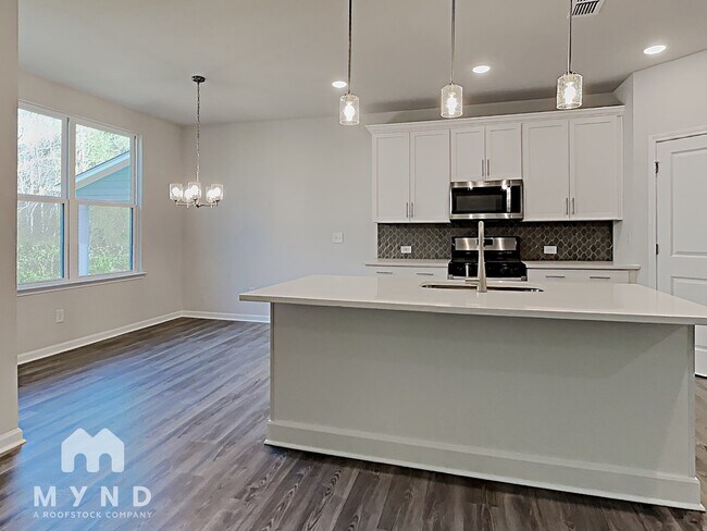 Building Photo - 719 Riverwood Pass