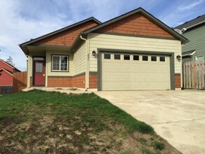 Building Photo - 882 Marshall Ave