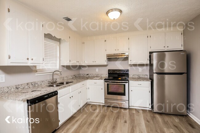 Foto del edificio - 385 Deerpark Drive