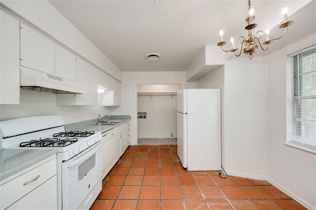 Foto del edificio - 2900 Northeast Dr