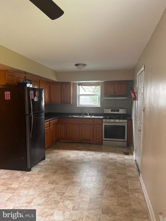 Building Photo - 1021 E Williams Cir