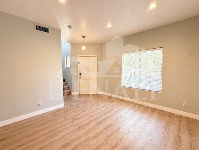 Building Photo - 3998 W Roundabout Cir