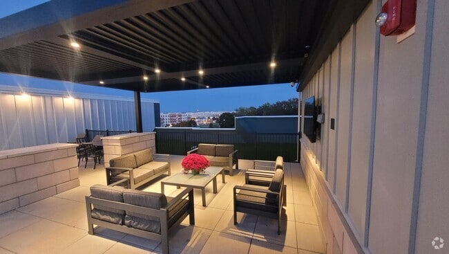 Rooftop Deck - Southside Lofts at Town Center