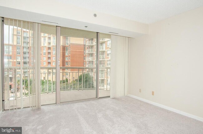 Building Photo - 1200 Braddock Pl
