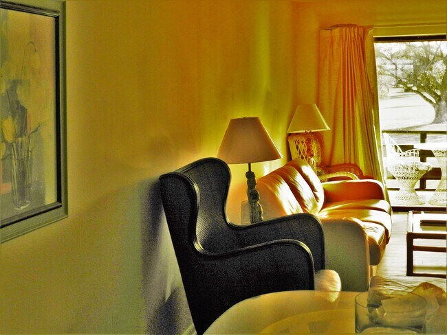 Living room with view of golf course - 5423 SE Miles Grant Rd