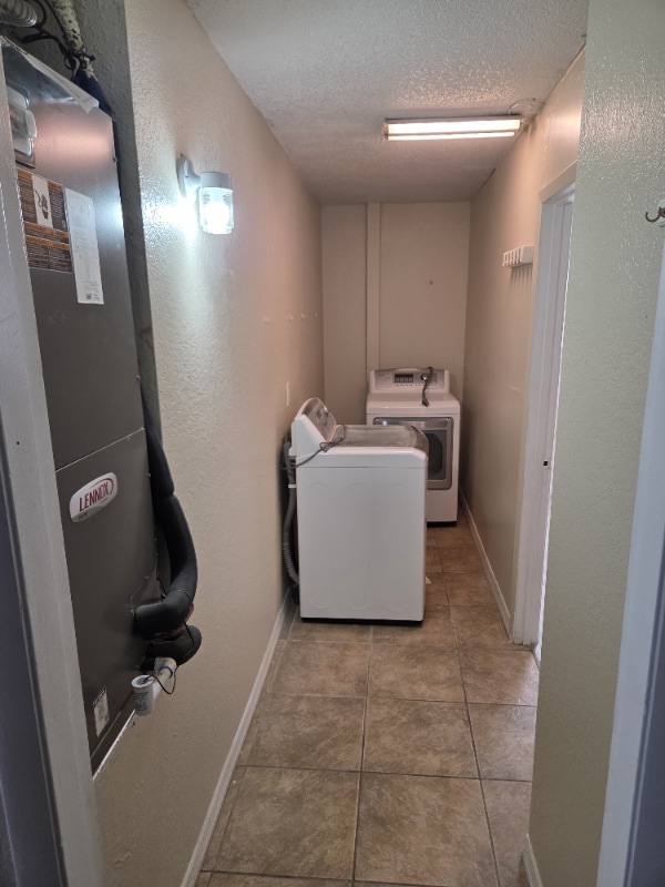 Building Photo - 12841 Kellywood Cir