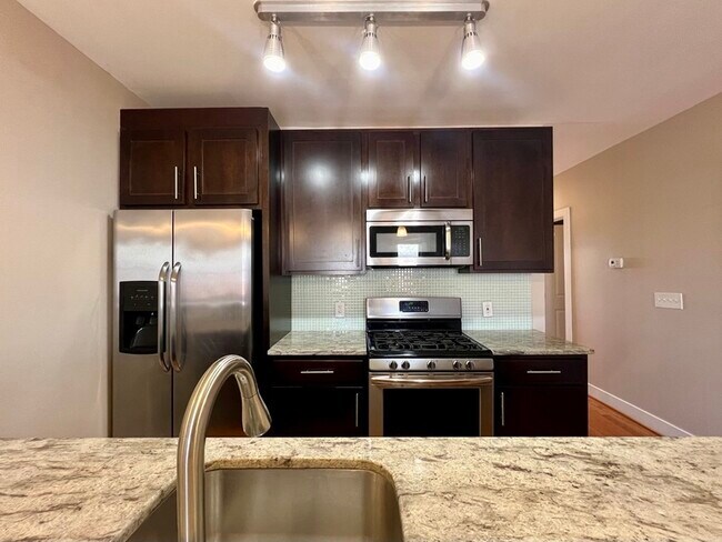 Foto del edificio - 1353 Adams St NE