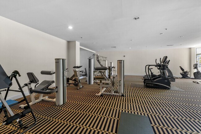 Foto del edificio - Your dream condo in the heart of Raleigh!