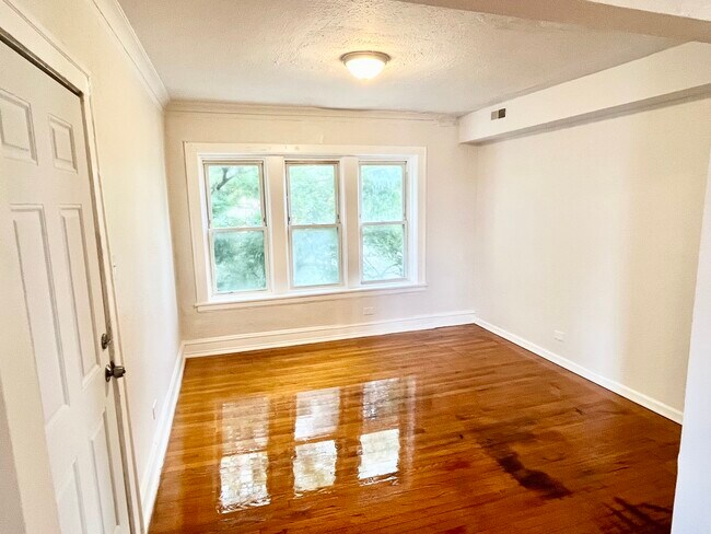 Foto del edificio - 4058 W Crystal St