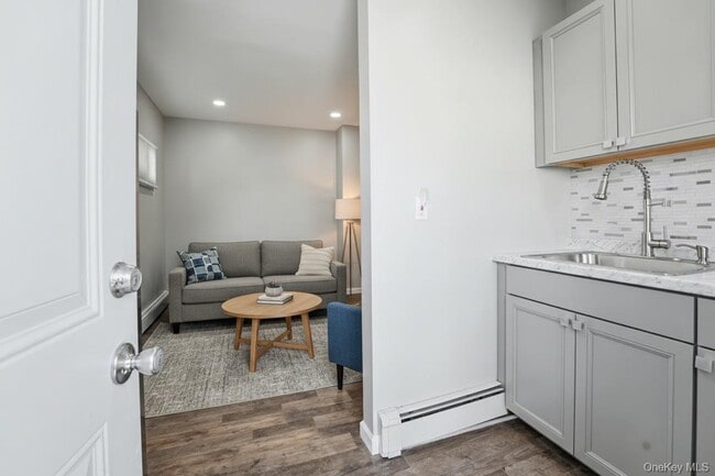 Building Photo - 7 S Atlantic St