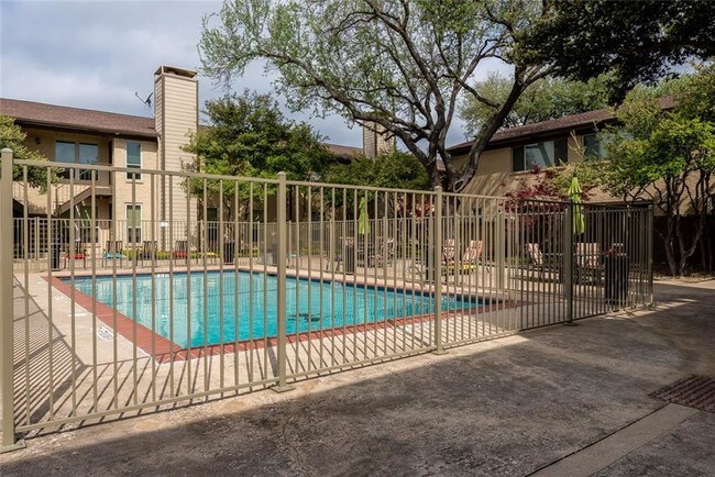 Building Photo - 10650 Steppington Dr
