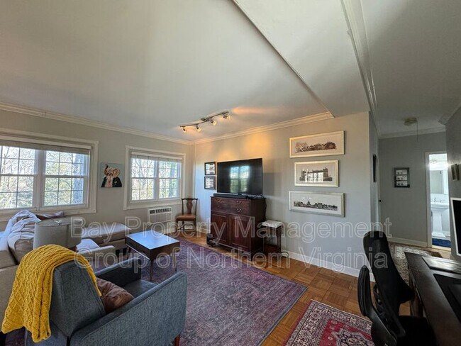 Building Photo - 3462 Martha Custis Dr