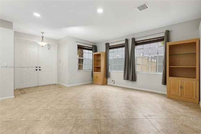 Foto del edificio - 2658 Sawyer Terrace