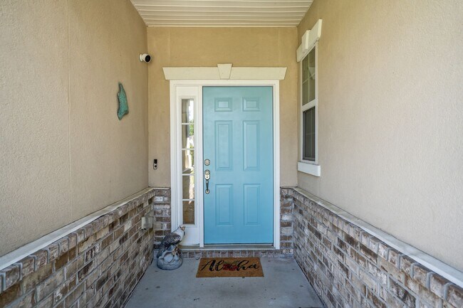 Building Photo - Park West Beauty! 3-Bedroom Home with Screened Porch and Fenced Backyard