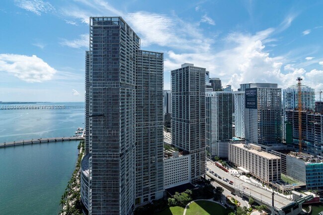 Foto del edificio - 300 Biscayne Blvd Way