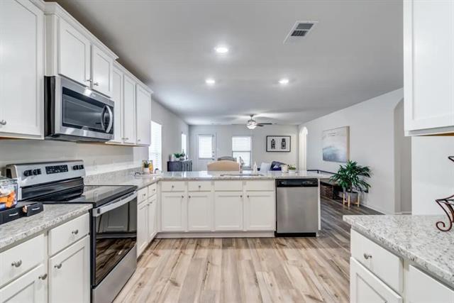 Building Photo - 620 Trinity Trl