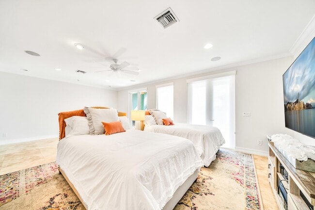 Building Photo - 138 Marine Way