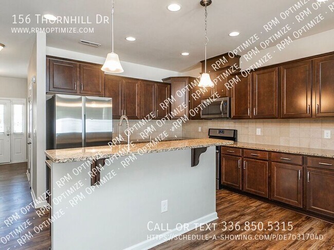 Foto del edificio - 156 Thornhill Dr