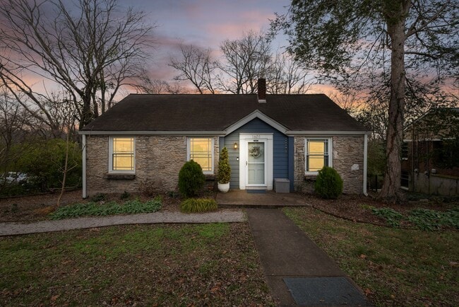 Photo - 1601 Golf St House