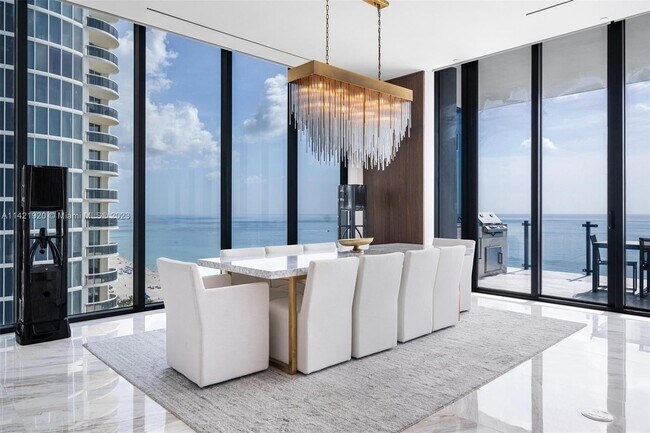 Building Photo - 17141 Collins Ave