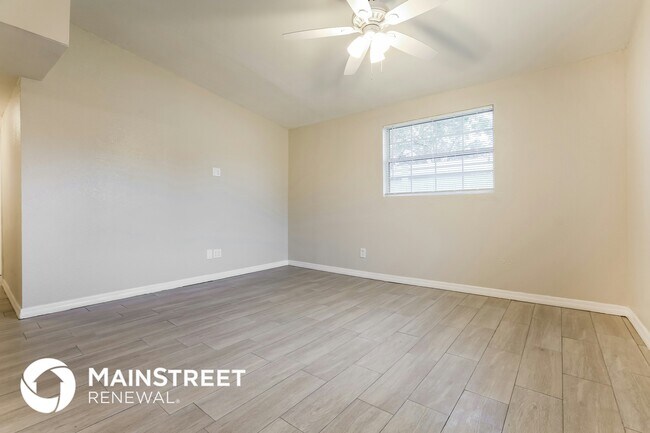 Foto del edificio - 3919 Longhorn Dr