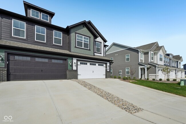Building Photo - 15246 Swallow Fls Wy