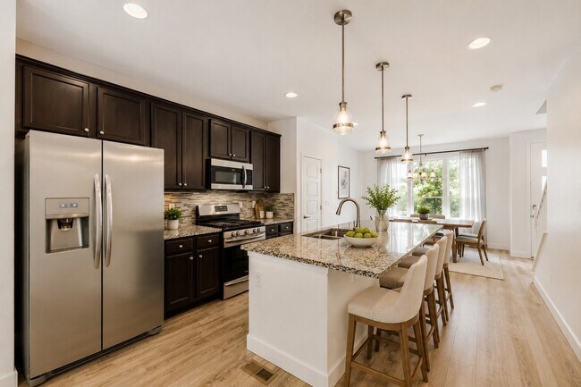 Foto del edificio - 2600 Meadows Blvd