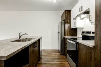 2540 Rue Maurice-Savoie Unit 1Bedroom+Den — photo 1