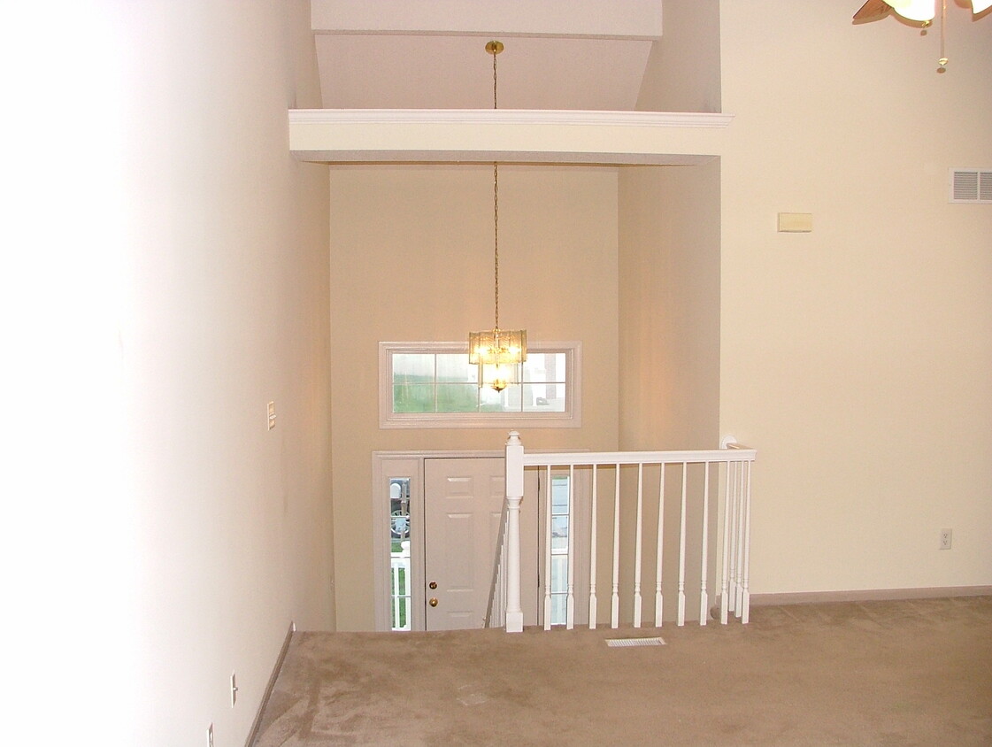 Building Photo - 3200 Eagle Ridge Dr