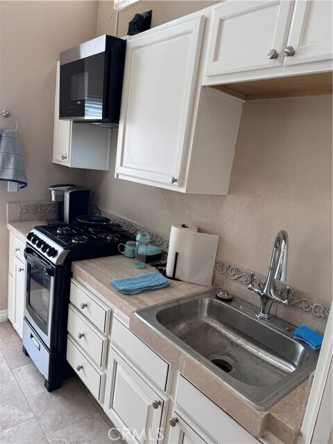 Foto del edificio - 28391 Sheridan Dr